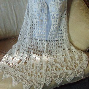 White Crocheted Wrap Size 3X NWT Shawl